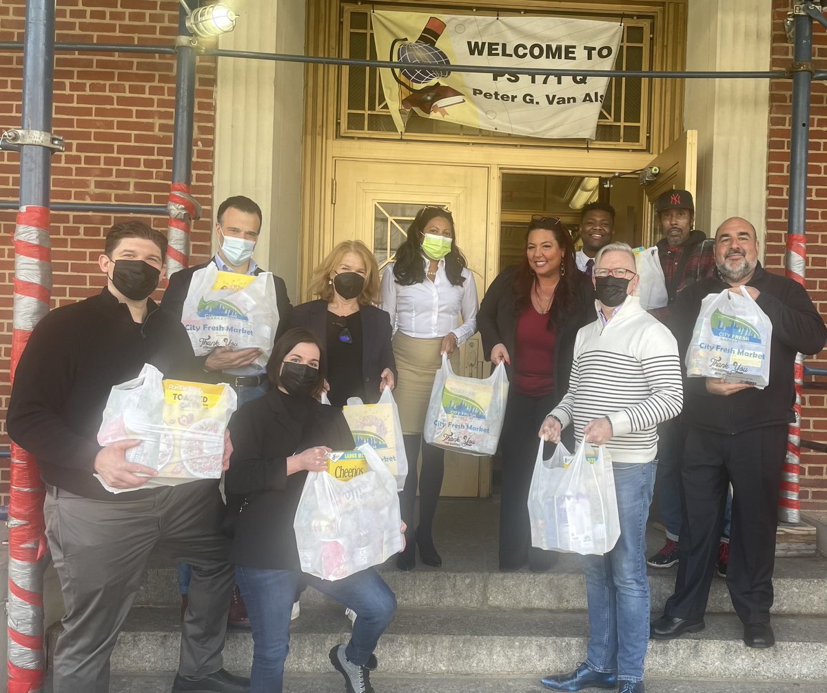 We worked with <a href="/CHPExpress/">Champlain Hudson Power Express</a> to support <a href="/Zone126Queens/">Zone 126</a> and PS171Q with groceries for their food pantry. This is what community partnership looks like.