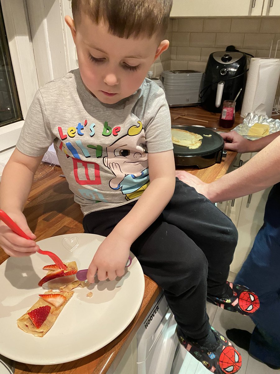 KirstyScobbie's tweet photo. Aaron had jam and strawberries on his crepe that he made tonight! He did a great job of cutting the strawberries and his crepe into little bits and even gave them a thumbs up 😍💙 #butterflyroom @MyotView https://t.co/JenrVAG0Jc