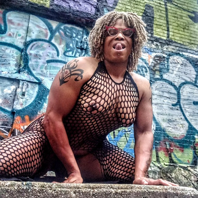 #NewProfilePic https://t.co/cuvfr6gWdM<a href="/tag/newprofilepic"class="tags">#NewProfilePic</a>