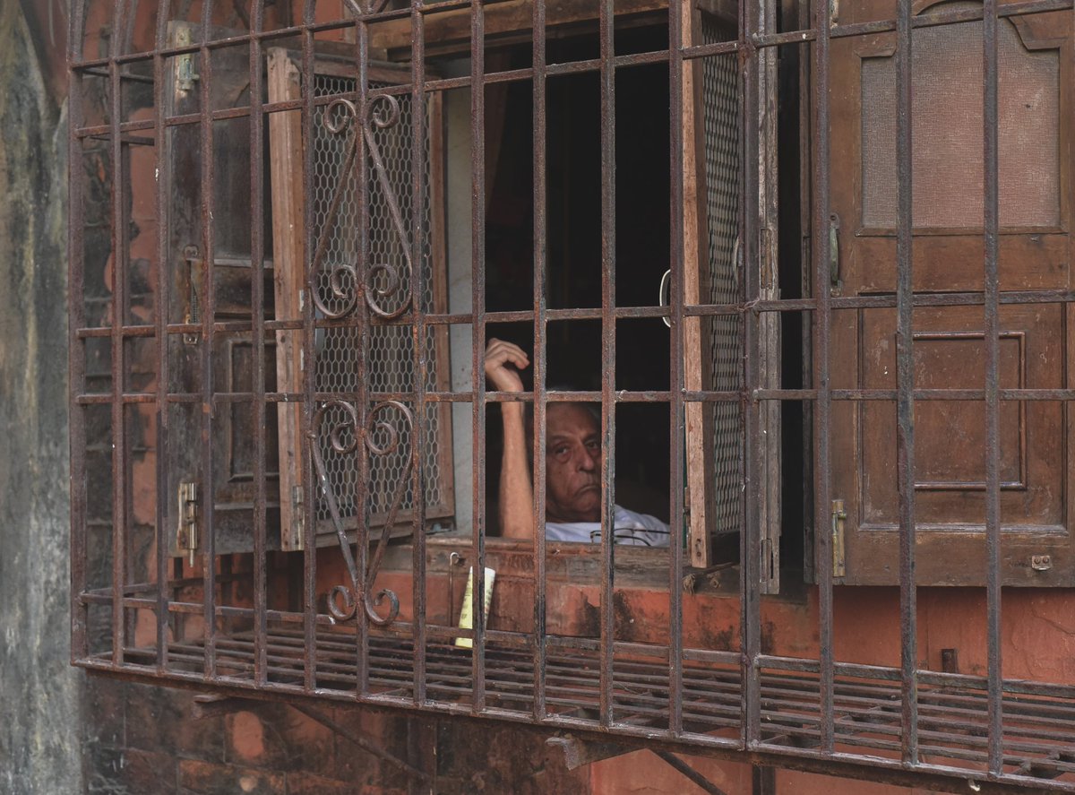 apacheraj's tweet photo. Am a landscape photographer but I love time out with my camera in the streets, great for practice! https://t.co/P7u53idVjh