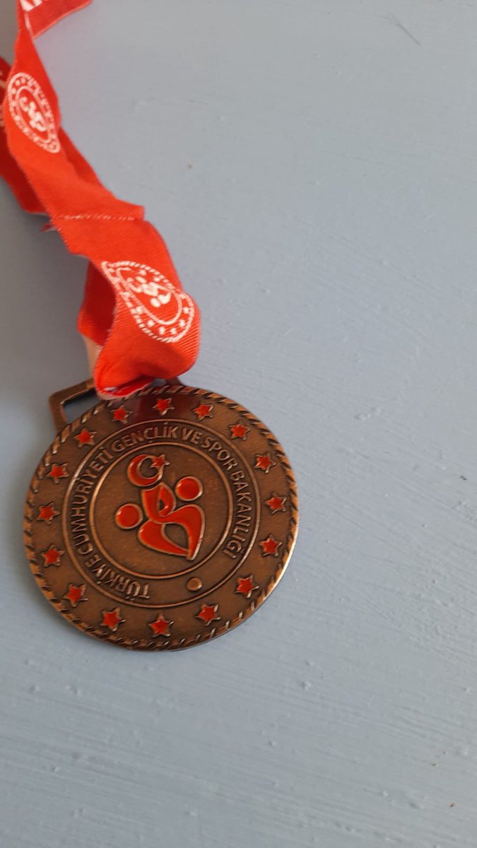 Aerobik Jimnastikte İzmir’de 3. olan öğrencimiz Ceren Naz Kepenek’i kutluyoruz. 
<a href="/tcmeb/">Millî Eğitim Bakanlığı</a>
<a href="/MucahitYentur/">Murat Mücahit Yentür</a>
<a href="/izmir_ilmem/">İzmir İl Milli Eğitim Müdürlüğü</a>
<a href="/hsyngnsksv/">Hüseyin Güneş</a>
<a href="/bucamilliegitim/">Bᴜᴄᴀ İʟᴄ̧ᴇ Mɪʟʟɪ Eɢ̆ɪᴛɪᴍ</a>
<a href="/BucaKaymakamlk/">Buca Kaymakamlığı</a>
<a href="/hyazar42/">Harun Yazar</a>
@OmerUlup