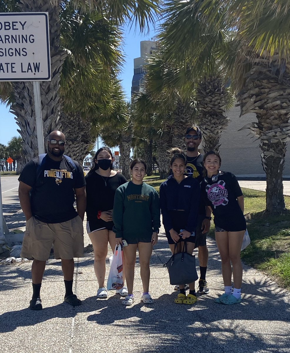 _ECPowerlifting's tweet image. Arrived in ☀️ Corpus 🌊 &amp;amp; ready for STATE! Let’s wish DEVANY MONSIVAIS, KALINA MARTIN, &amp;amp; ILLIANA PEREZ the best of luck 🍀 tomorrow! #RepEC #ECProud #ECPowerlifters 

@ECISDtweets @_ECAthletics @ArriolaSuzette