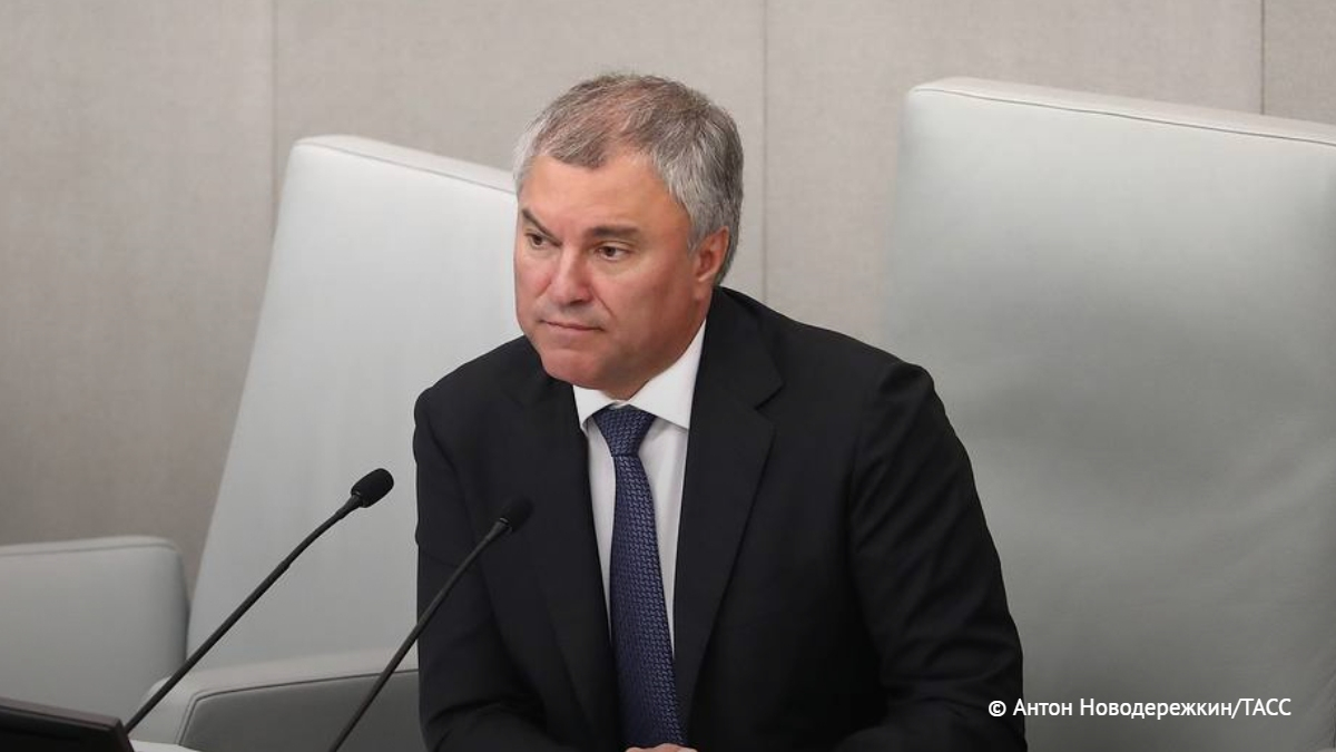 tass_agency's tweet image. Правоохранительные органы должны "по всей строгости" и с учетом обстоятельств рассмотреть дело сотрудницы Первого канала Марины Овсянниковой, которая ворвалась во время прямого эфира в студию программы "Время", заявил спикер Госдумы Вячеслав Володин:
go.tass.ru/jpmHz