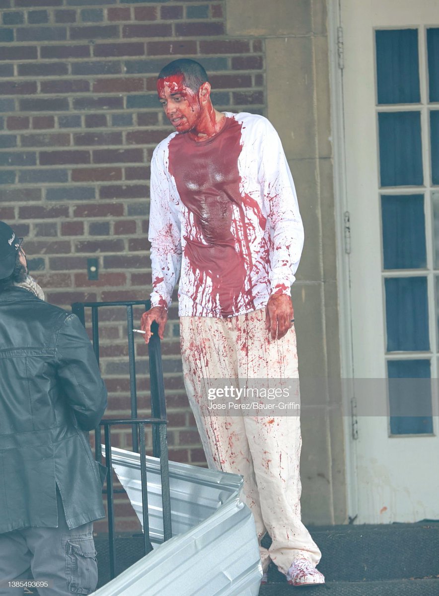 davidsonpics's tweet photo. thread of pete on set filming “the home” in nj today https://t.co/brcjCCURAn