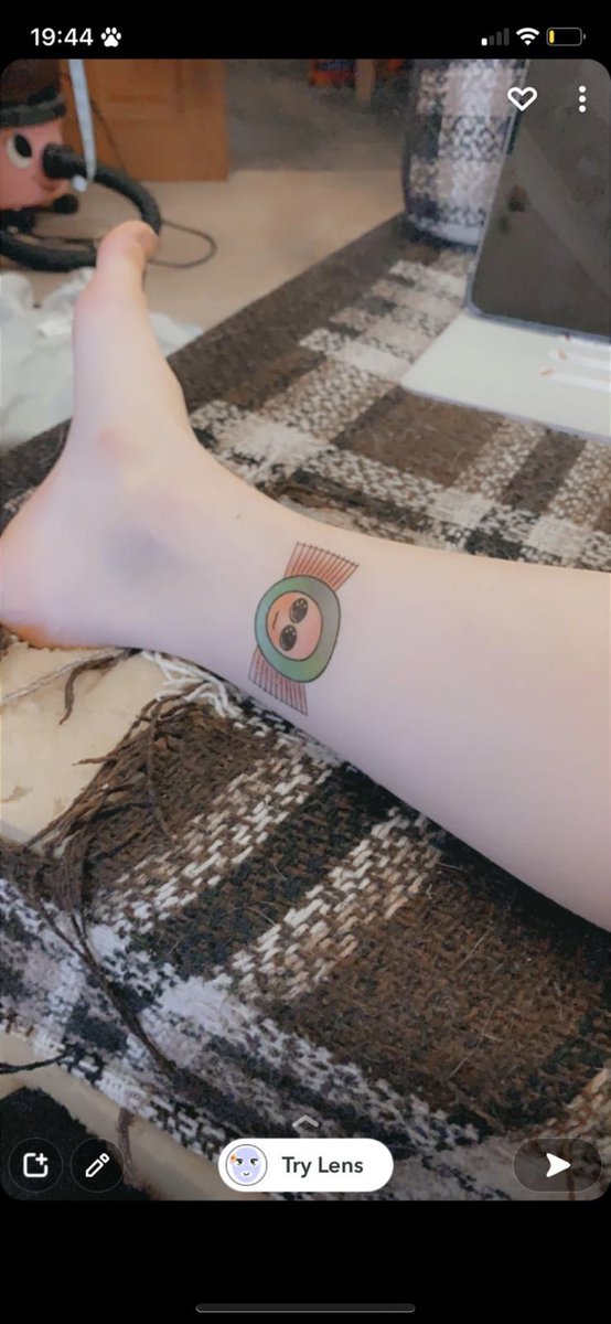 CharlotteNeale6's tweet photo. My daughter has put her @yeptheboys brush tattoo on!Love the baby brush! @juicyfruitsnac5 @mully @joshdub @sauceddie @YourNarrator1 https://t.co/lXg3omlvOf