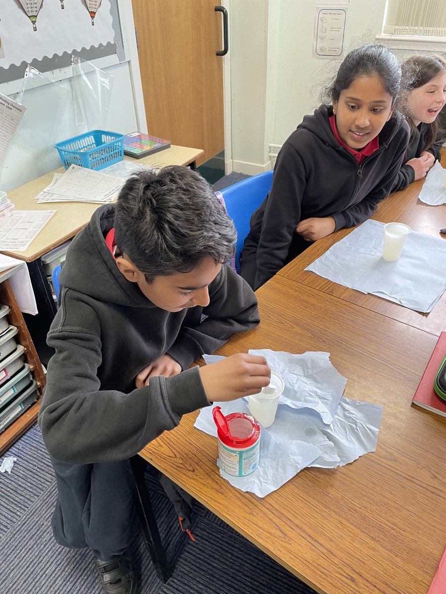 stcadocsprimary's tweet image. Primary 7b had a great time making lemon soda today. They wrote up their experiment report and made a hypothesis about the reaction that would take place! 🥼🧪 #ERCSTEM
