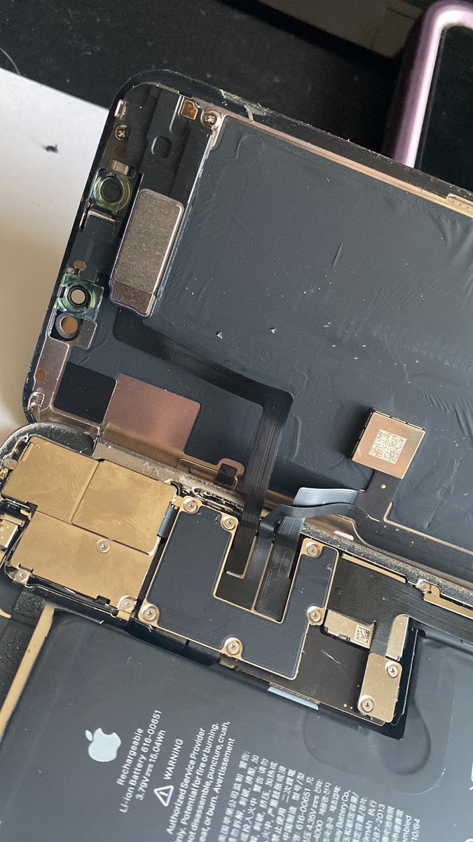 Chr0nicT's tweet photo. To my iPhone repair people, I replaced a charging port on an 11 Pro max, and now the earpiece isn’t working? The proximity sensor, Face ID, etc… is all good https://t.co/9jIzCC5CDR