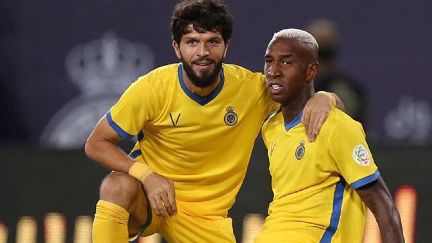 ahmed_aljadi68's tweet photo. "خبر"

شارك لاعب النصر الاوزبكي جلال الدين مشاريبوف في تدريبات النصر الجماعيه للمرة الاولى مساء اليوم بعد تعافيه من الاصابة التي تعرض لها في الوجه .. https://t.co/vrGfHH057J