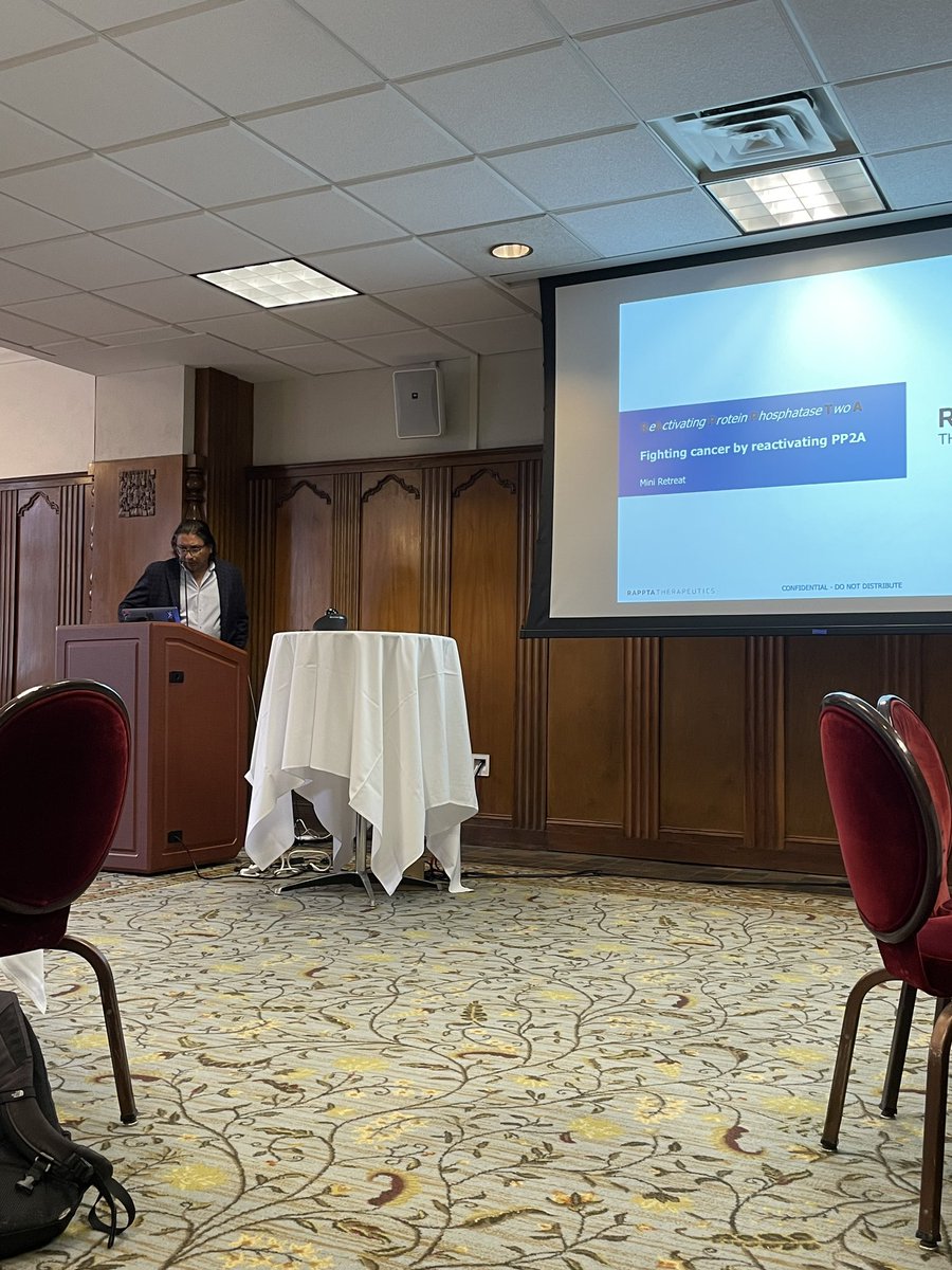 NarlaLabUMich's tweet photo. Today we had our third collaborative mini retreat with the @DiFeoLab. Great presentations from both groups! Looking forward to the next. 〽️ #UniversityOfMichigan #Michigan #MichiganMedicine #RogelCancerCenter #Cancer #Research #CancerResearch #NarlaLab https://t.co/TiHTMcibHR