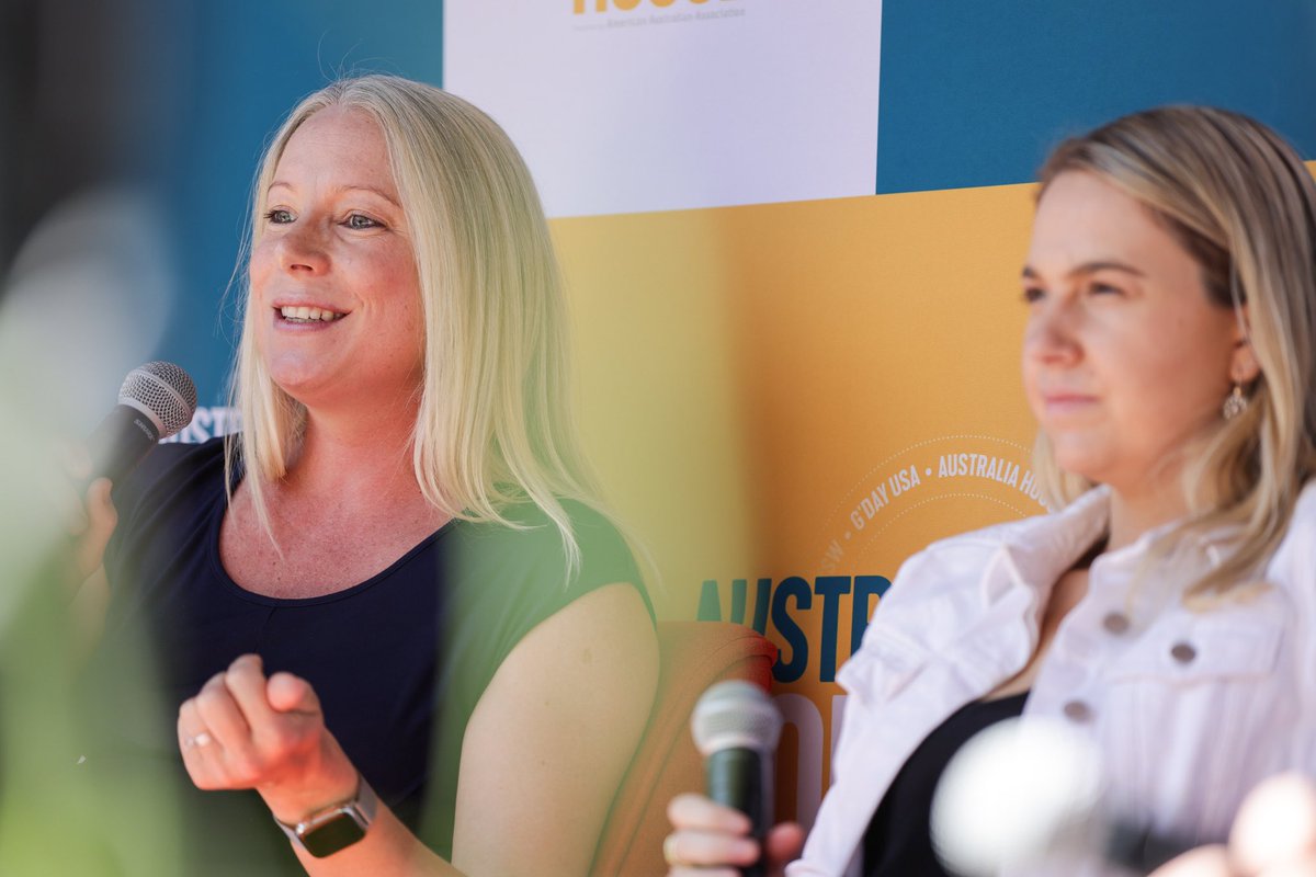 AusintheUS's tweet photo. Phenomenal female-founders @HannonCc of @air_robe, @gemllo of @WORK180_, @MarisaWarren16 of @AliaviaVC &amp; Kim Teo of @mr_yum_ share their journey as start-ups in 🇦🇺, to the success they’re seeing in the 🇺🇸. #AustraliaSXSW #sxsw https://t.co/3Uxc5sDkJm