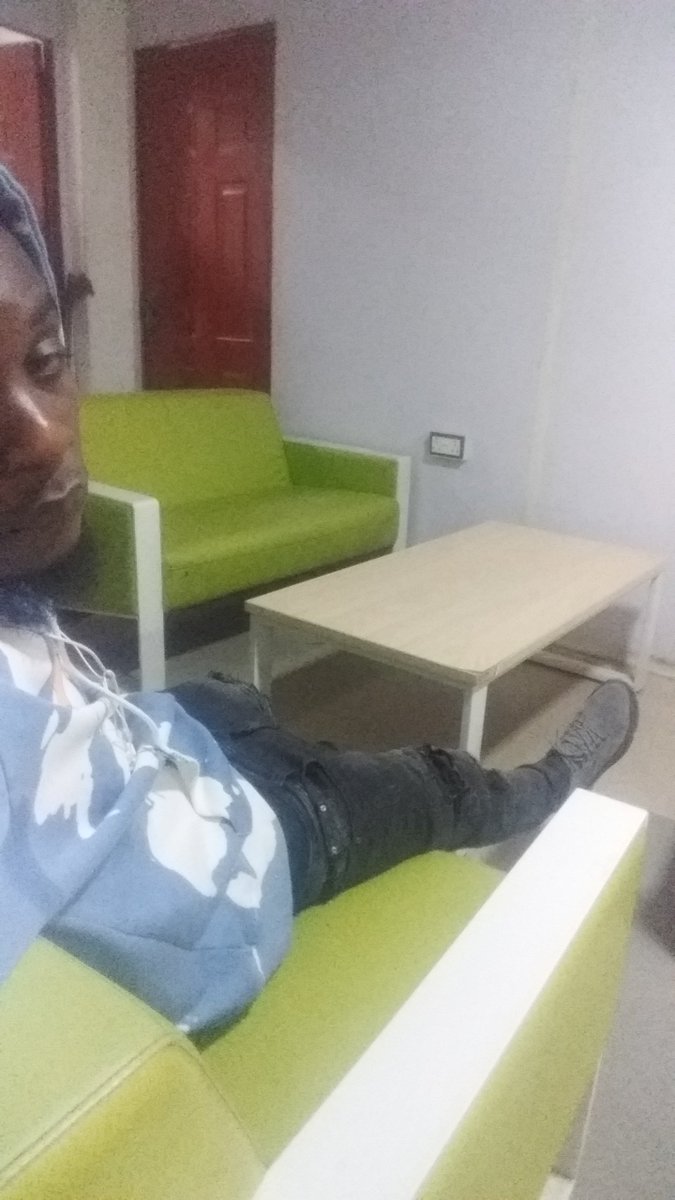 conchenx's tweet image. Without music, life would be a mistake. Be yourself; everyone else is already taken
#conchenx