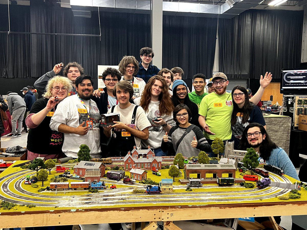 TheSludgeTender's tweet image. Had an absolutely amazing time at Greenberg this weekend!

I was so happy to finally meet my engine friends &amp;amp; everyone who came out!! It was a blast and I am for sure coming back!! 

#GreenbergThomas #SludgeCon