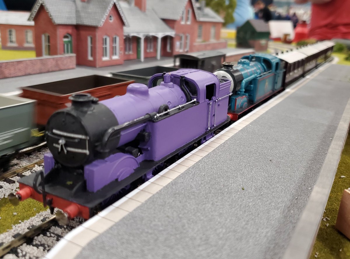 TheSludgeTender's tweet image. Had an absolutely amazing time at Greenberg this weekend!

I was so happy to finally meet my engine friends &amp;amp; everyone who came out!! It was a blast and I am for sure coming back!! 

#GreenbergThomas #SludgeCon