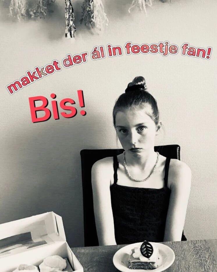 Dizze wike 15 Poiesz munten by oranjekoeke foar yn de BIS buis yn Mantgum! #bisberneiepenloftspul #easterwierrum #jongerentheater