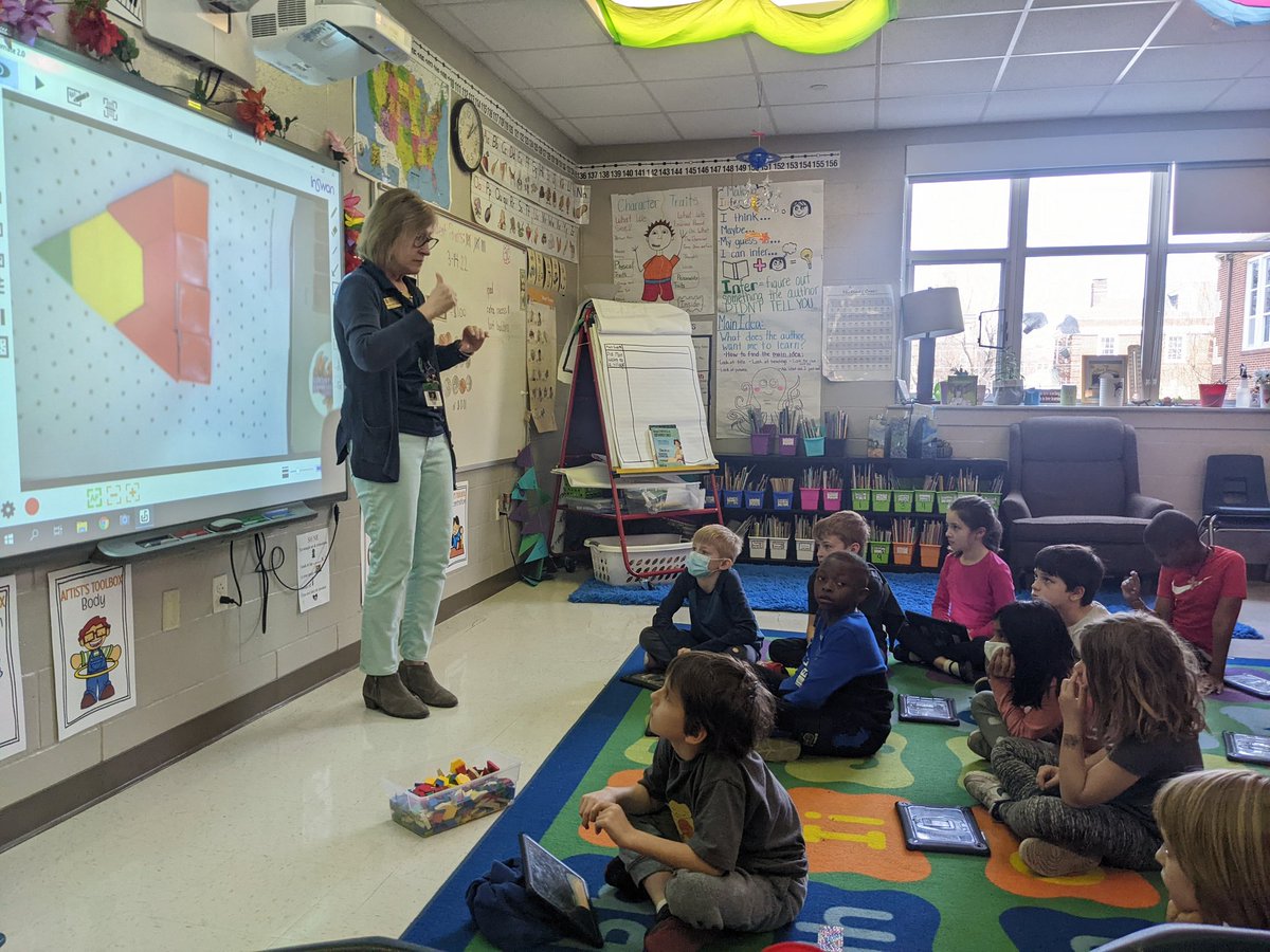 KolLSEArts's tweet photo. Amazing math activity yesterday with our music teacher's mom- Dr. Majerus. Students showed me so much about their thinking! @MajerusLSEArts @LSEArts #cpsbest https://t.co/6ahuMdgtNb
