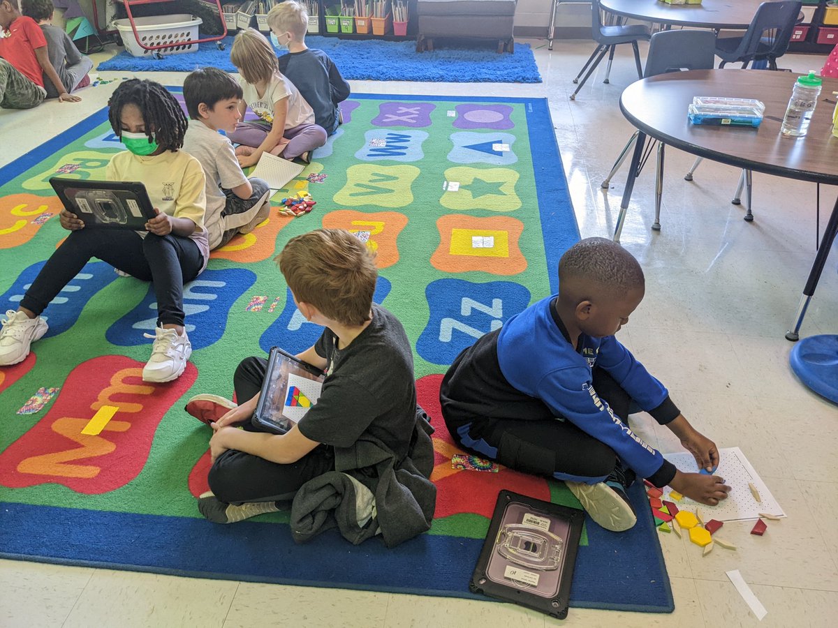KolLSEArts's tweet photo. Amazing math activity yesterday with our music teacher's mom- Dr. Majerus. Students showed me so much about their thinking! @MajerusLSEArts @LSEArts #cpsbest https://t.co/6ahuMdgtNb