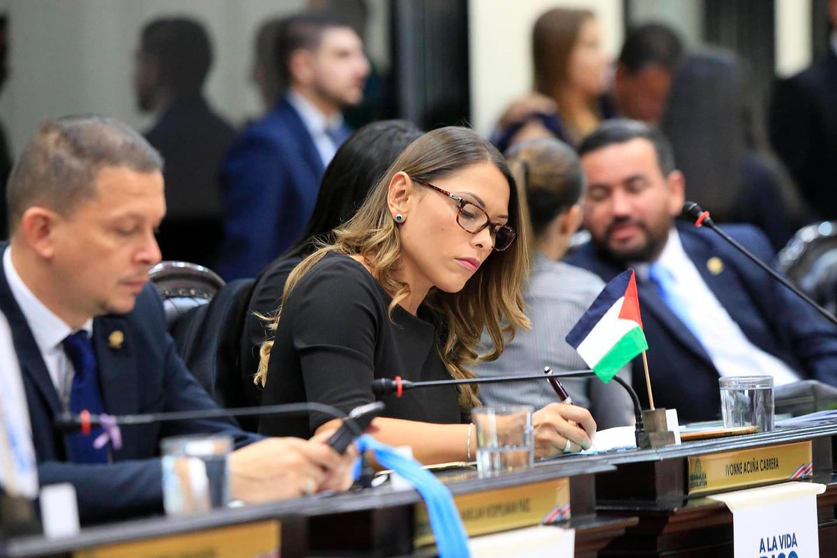 nacion's tweet image. Asamblea ahora sí exigirá a diputados incapacidad de CCSS para ausentarse por salud bit.ly/37m3WHF