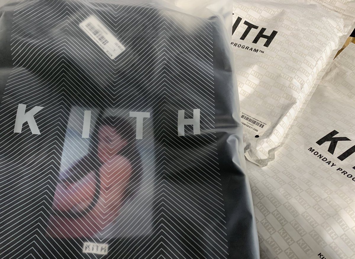EO85Dub's tweet photo. #MailCall #KithMondayProgram #Aaliyah https://t.co/VCO8UgPcOA