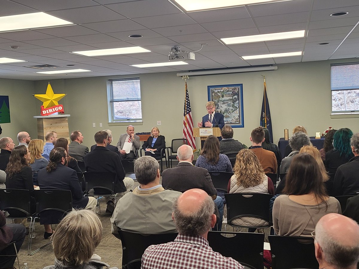Maine Bicentennial Time Capsule Dedication today at the <a href="/MaineStLibrary/">Maine State Library</a> Many hands made this possible. Happy birthday Maine. <a href="/OfficialME200/">Maine 200</a>