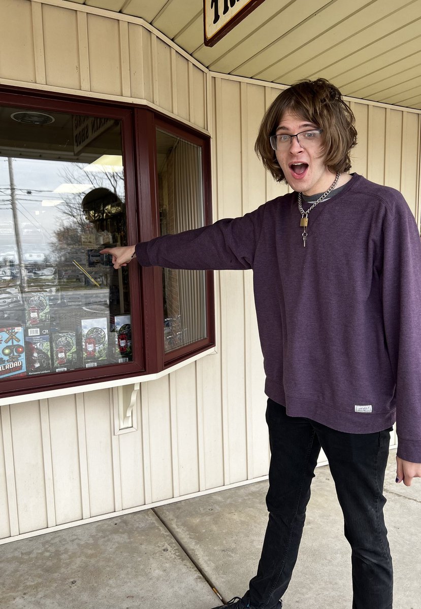 TheSludgeTender's tweet image. Meeting at Strasburg &amp;amp; seeing the big man himself, something I&apos;ve wanted to do for years! It was truly a life changing experience that I&apos;ll never forget!! 
#SludgeCon