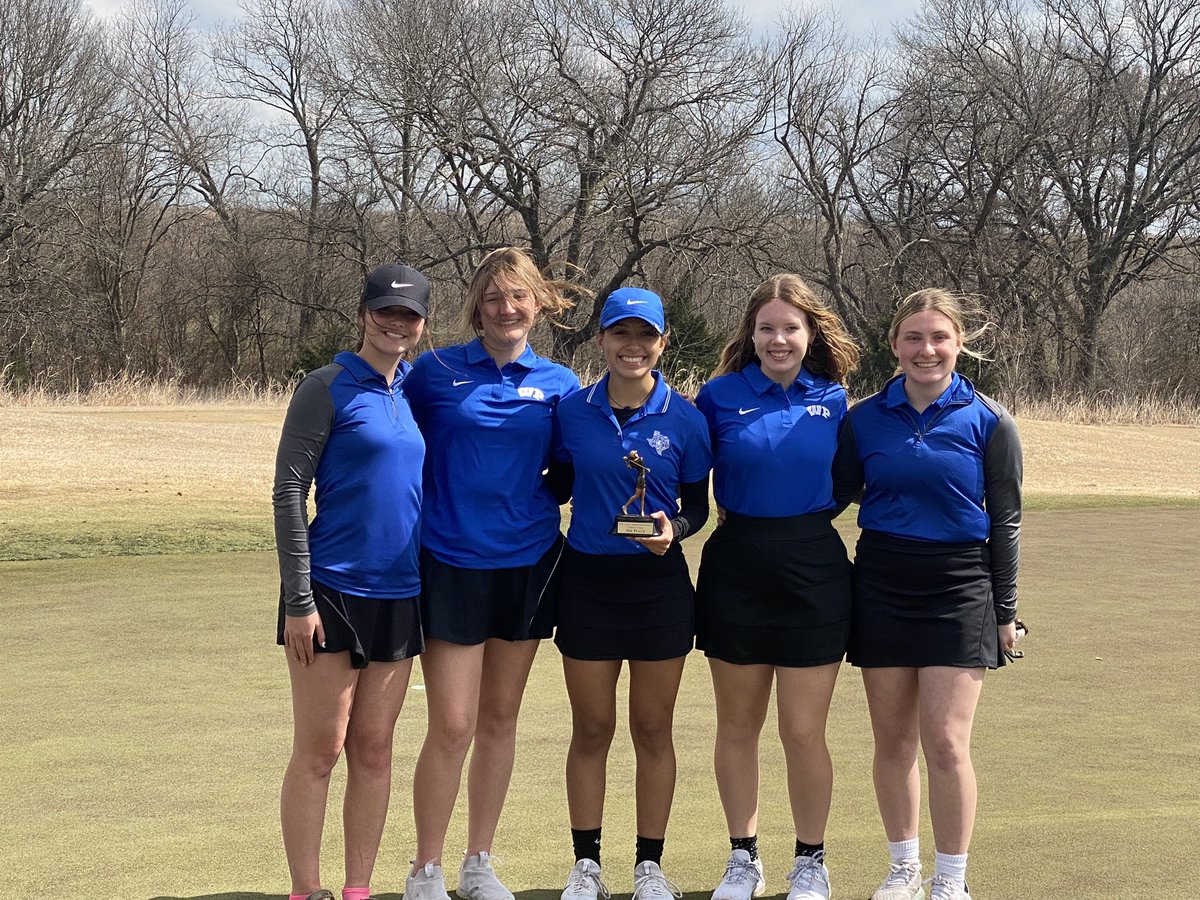 WP__Golf's tweet photo. Had a great day on the course today! Traveled to Celina on a cold windy morning and finished 3rd in the Men’s and Women’s Division! One of our boys finished 2nd overall! #tigersplaygolf #wewillwin https://t.co/NfaBVvgvWK