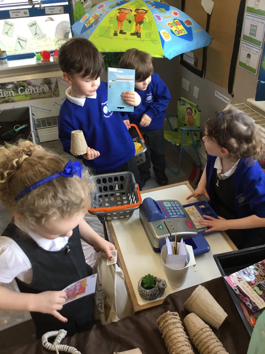 PCPPandas's tweet image. Another busy day at the garden centre!#oracy #psedevelopment