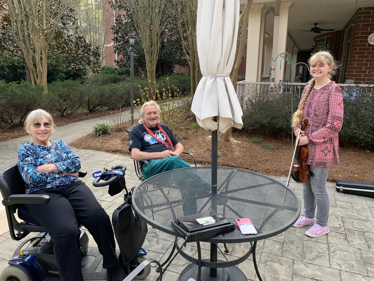 FYI_cghsnc's tweet photo. Sharing time with friends! ❤️ https://t.co/wTEs2c3bNr