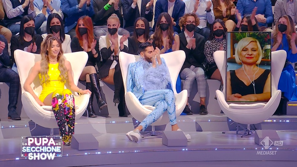 bagnotrash's tweet photo. MIO DIO QUESTA GIURIA VOTO 10 #lapupaeilsecchioneshow https://t.co/ifAD091fpG