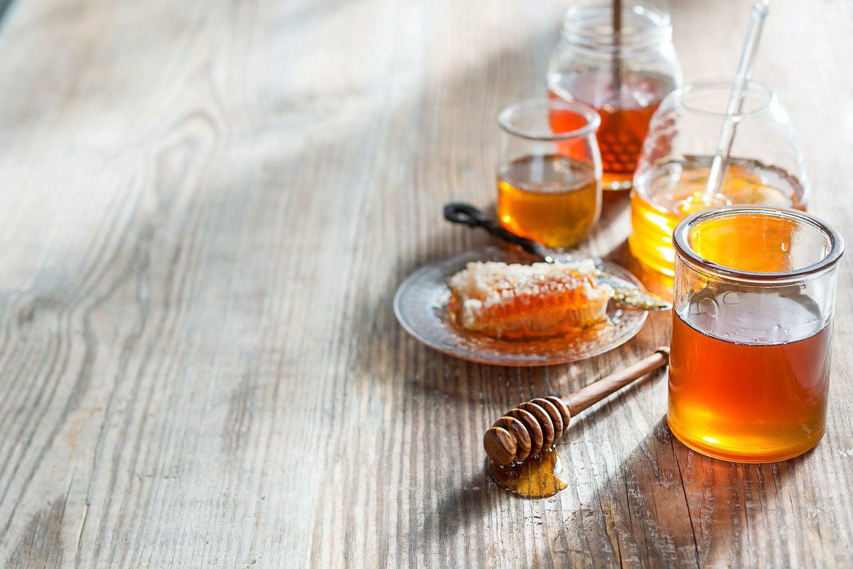 NationalHoney's tweet photo. #TuesdayTip: You’ve heard the term “less is more.” Well, when you sweeten with honey, less is a LOT more. Since honey is up to 50% sweeter than other sugars, you can use less to get the same sweetness. #NationalNutritionMonth https://t.co/LojBQTDpNS