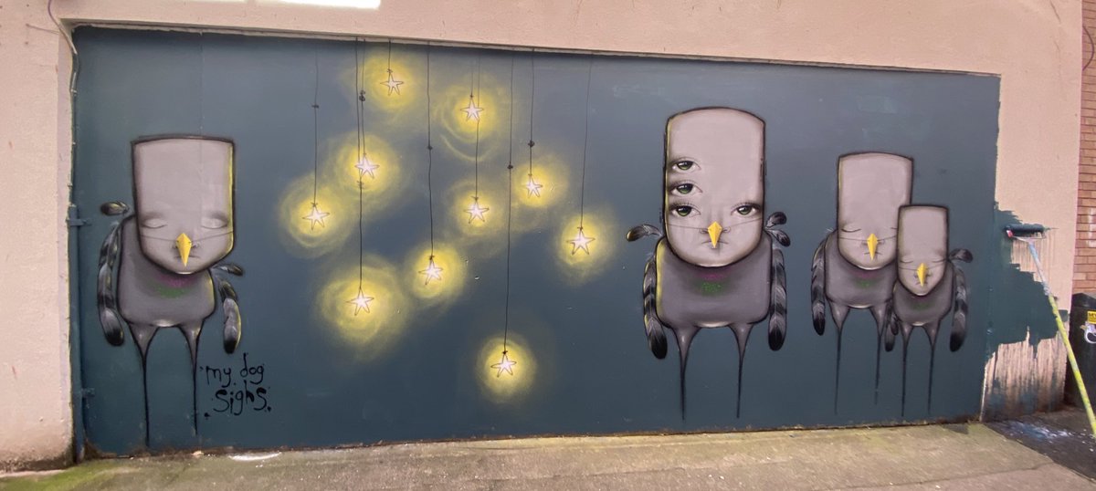 MyDogSighs's tweet photo. Quiet little voices basking in the glow of their hopes and dreams. #exeter #exeterstreetart #streetartexeter #mydogsighs #pigeon https://t.co/QKAI20qoBC