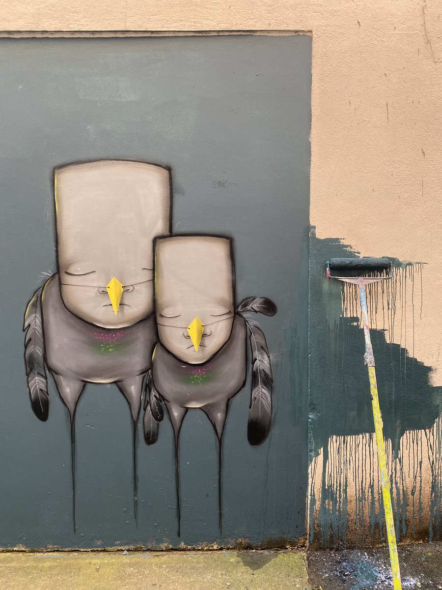 MyDogSighs's tweet photo. Quiet little voices basking in the glow of their hopes and dreams. #exeter #exeterstreetart #streetartexeter #mydogsighs #pigeon https://t.co/QKAI20qoBC
