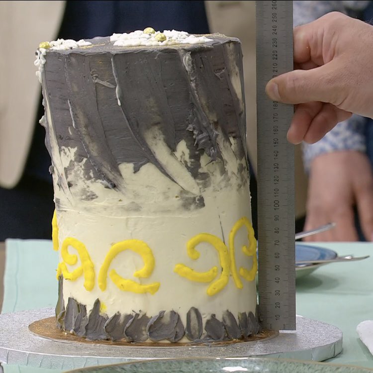 Martin pro porotce v osobní výzvě přichystal bublaninu z jahod a ostružin. V technické výzvě obsadil 8. příčku. V kreativní výzvě porotcům předložil dort s ananasem, Josefu Maršálkovi si v dortu líbilo použití pudinkového krému.