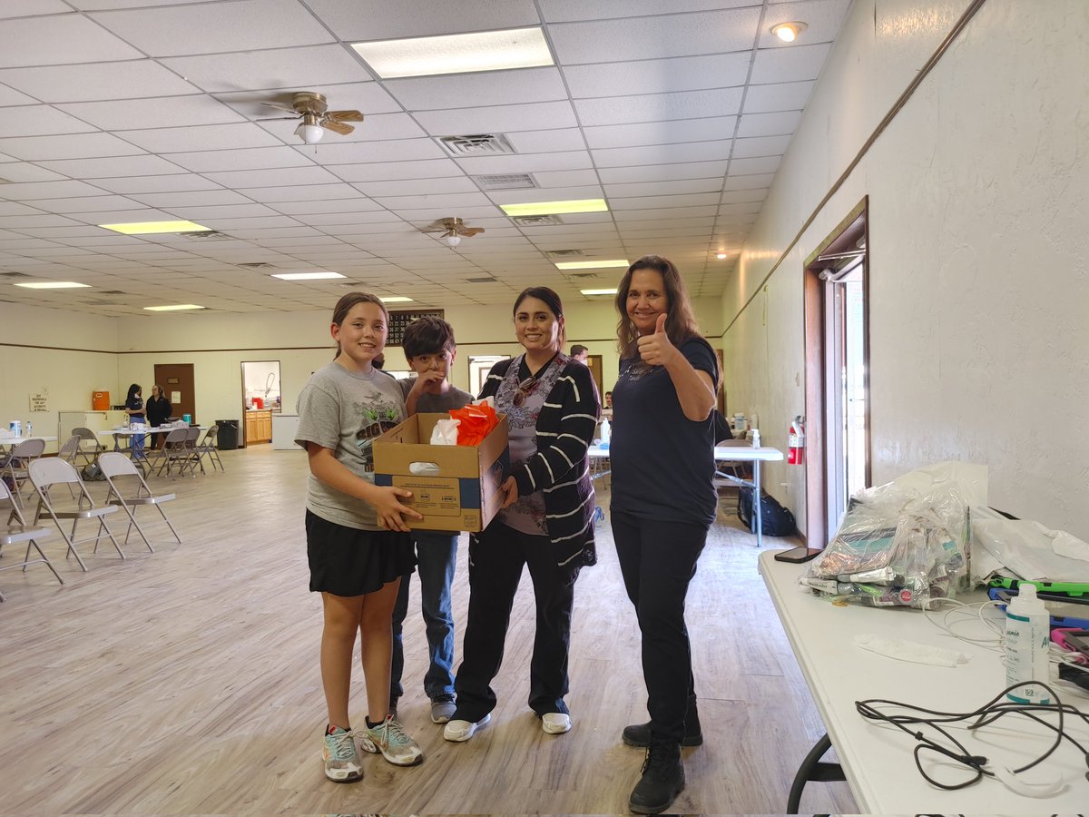 Terrell ISD students and Nurse V #SpeakUpForSaferCare with Dr Leslie Allsopp. Sanderson Texas becoming a healthier community!