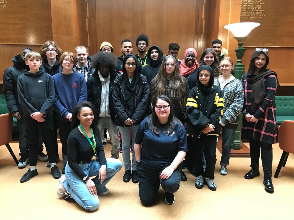 What a fab weekend with @JoLee_YA &amp; our KatyT doing accredited <a href="/YoungAdvisors/">Young Advisors</a> training in our Town hall with our new <a href="/wfcouncil/">Waltham Forest Council</a> YA &amp; <a href="/WFYIAG/">YIAG</a> recruits - over 20 young people aged 13-19 completed the training  🙌🎉👏🏽👏🏿👏