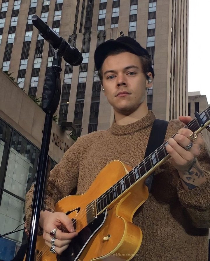 28larry_love's tweet photo. @iHeartRadio @Harry_Styles I vote #Harries for #BestFanArmy at the #iHeartAwards︎ https://t.co/WLTnNz5ANZ