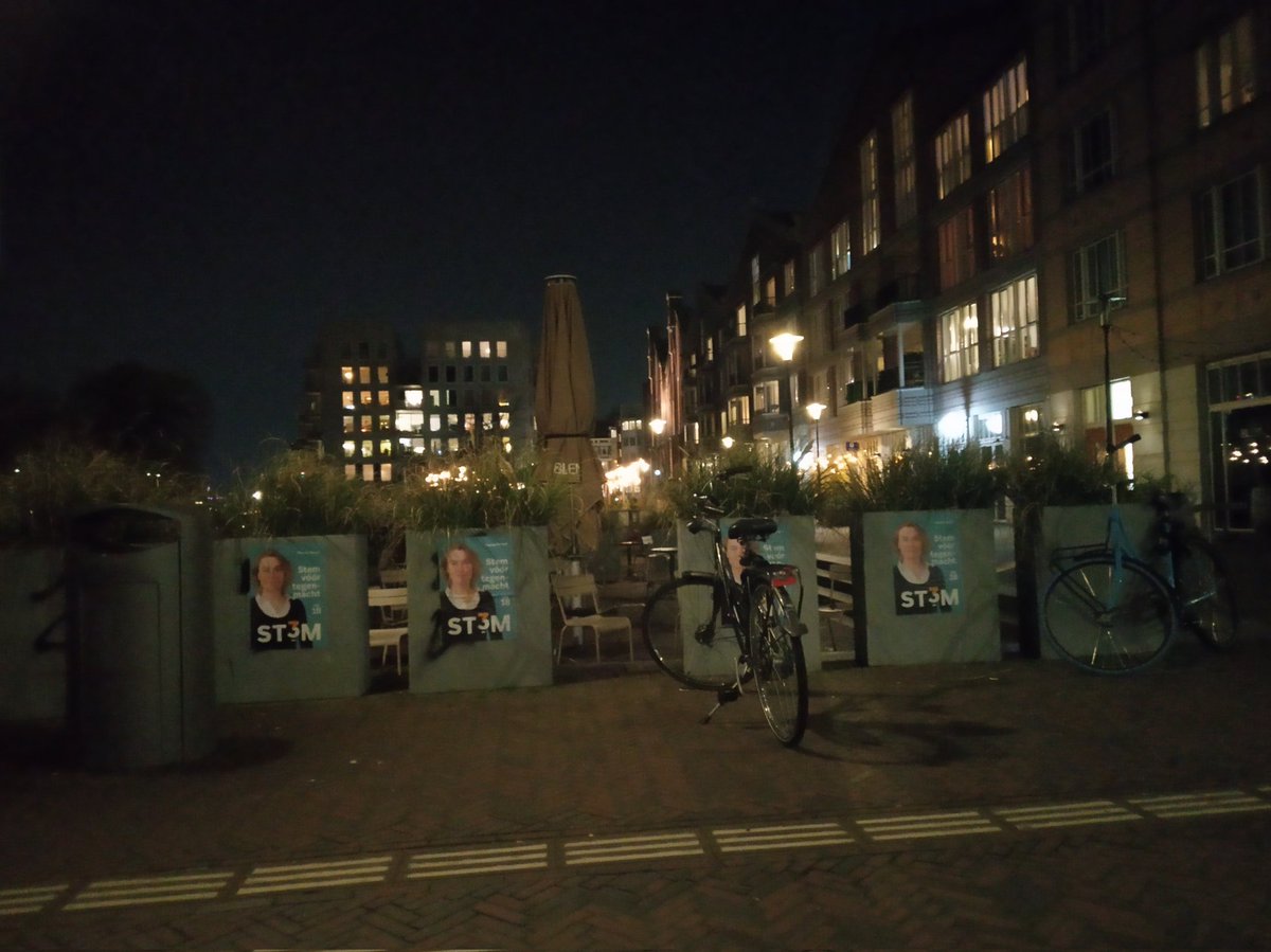 ST3MvandeSTAD's tweet photo. St3M gespot op Oostpoort en Spui.
#gemeenteraadsverkiezingen2022 #politiek #StemST3M #Tegenmacht https://t.co/LkwDpGBBvm