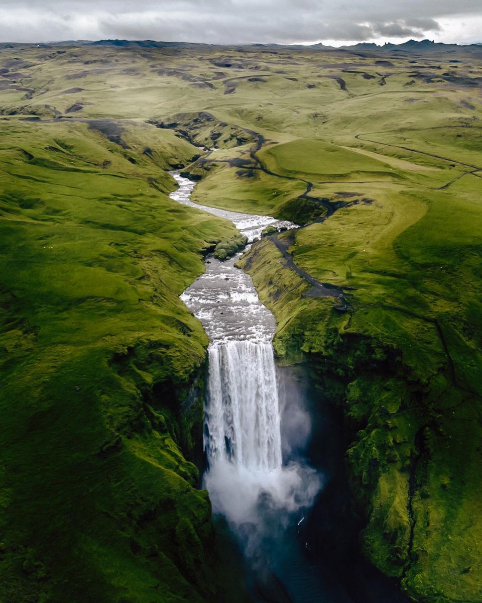 ProjectBluCo's tweet photo. A glorious green Icelandic landscape.
๐ธ: aventouro
#savetheplanet #projectblu https://t.co/m2mIupjw04