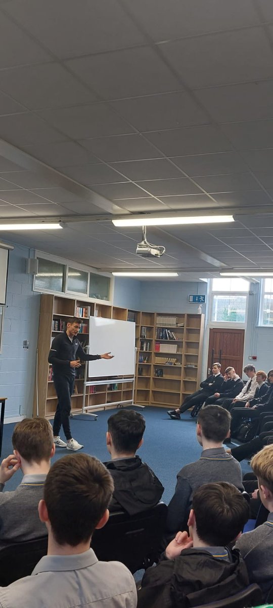 CollegeBenildus's tweet photo. Many thanks to  David Gillick for speaking to the boys about  the  importance of  balance when training, in terms of diet and gym work. He advised the boys about the importance of getting protein and energy from the food we consume rather than from supplement drinks. https://t.co/WpkAC1g7Qy