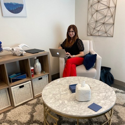 Meet Quester, Daisy Barroso, one of Love Discovery’s many therapists with a beautiful office located in Coral Gables. Daisy specializes in premarital counseling, life's transitions, communication issues and much more! Follow them at @lovediscoveryinstitute