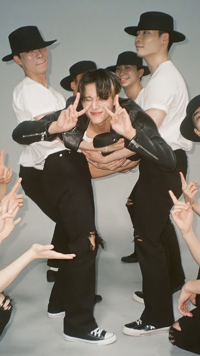 JoongHara777's tweet photo. Normalise Missing Wooyoung everyday #mydot @ATEEZofficial #wooyoung #bestdancer #bestperformer #mycomfort #loveoflylife https://t.co/MbXWfSsuMM
