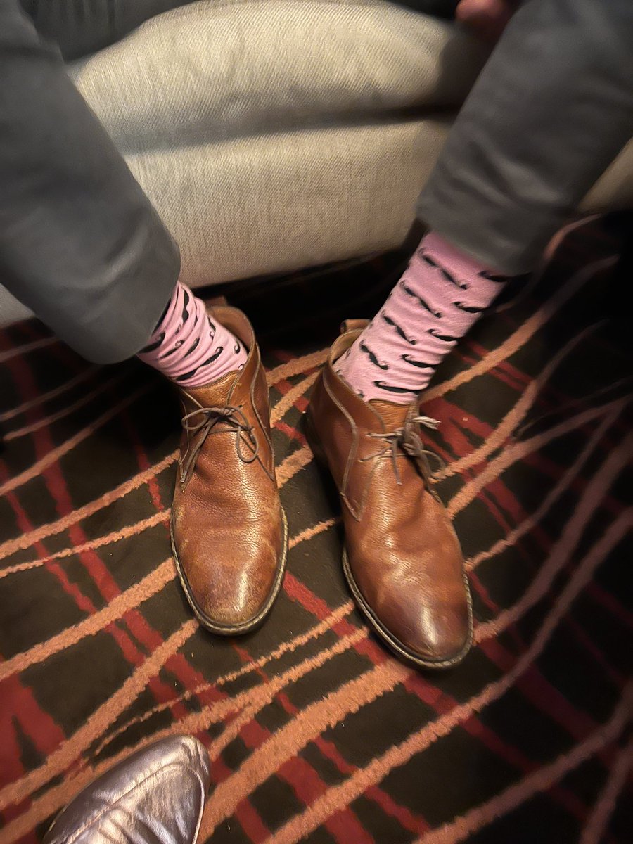 LizSnow's tweet photo. #pinksocks spotted at #HIMSS22 https://t.co/KpqOAVx3cY