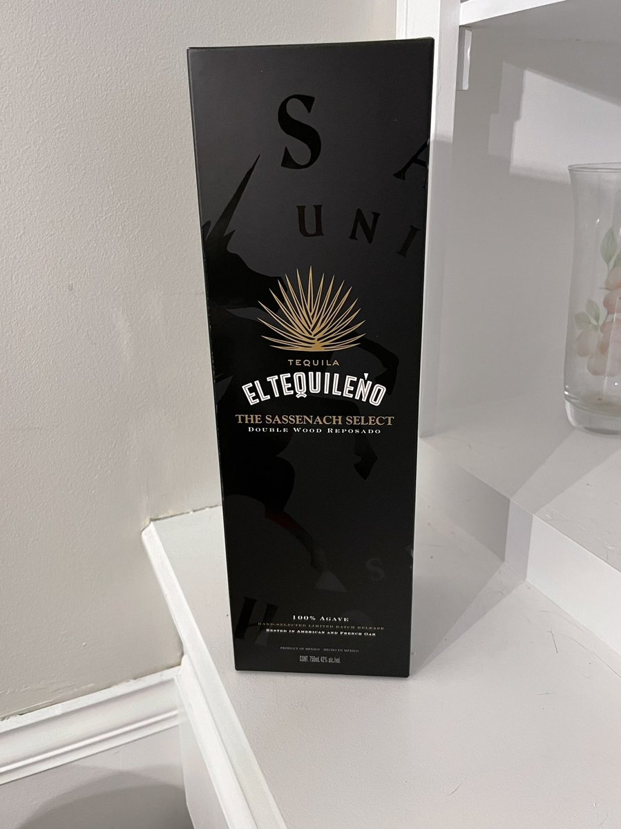 Allisonpriz's tweet photo. Look what finally made its way to Canada and into my arms! 🙌🏼🇨🇦 Now we just need to work on that whisky 😏@SamHeughan @SassenachSpirit https://t.co/8QpwD8lRFg