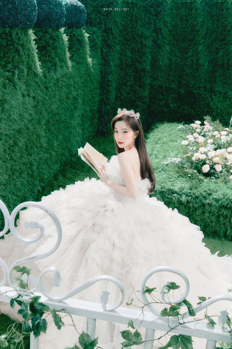 IreneBar_'s tweet image. Wedding
#아이린 #IRENE