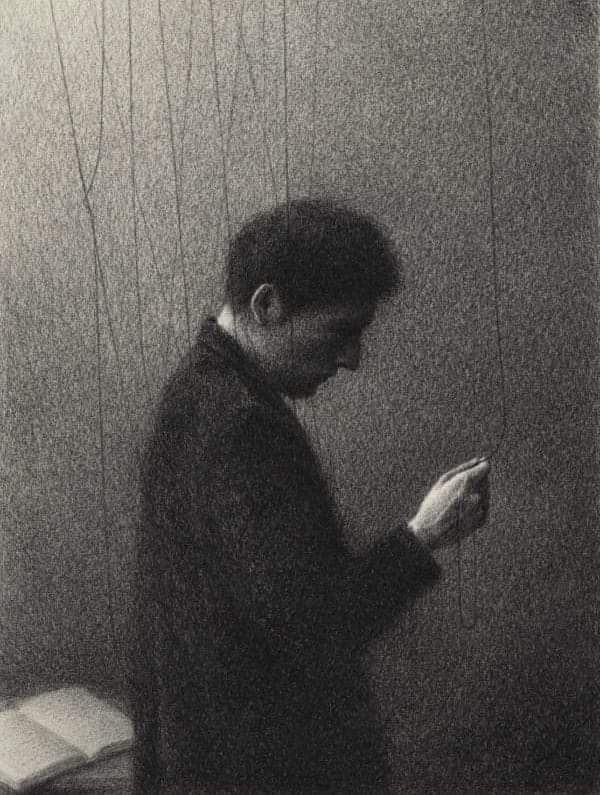 "حاول أن تخفي نقطة ضعفك قدر ما أستطعت، هي ليست نقطة، هي أشبه بثقب أو نفق يقود العالم للعبث بداخلك."