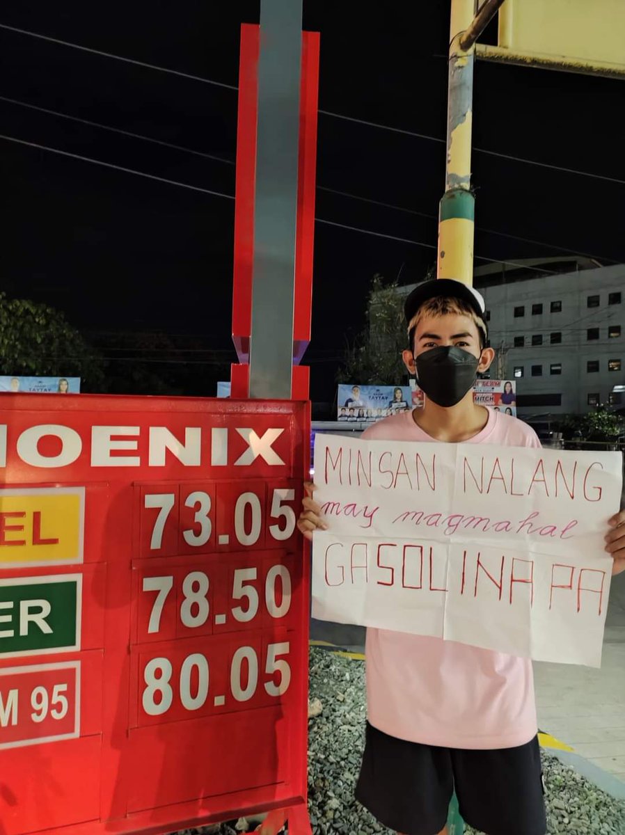KabataanPL's tweet photo. Iilan lamang silang mga kabataan ang apektado rin sa pagtaas ng gasolina. 

#NoToOilPriceHike
#LabanKabataan https://t.co/uXVo0ysohM