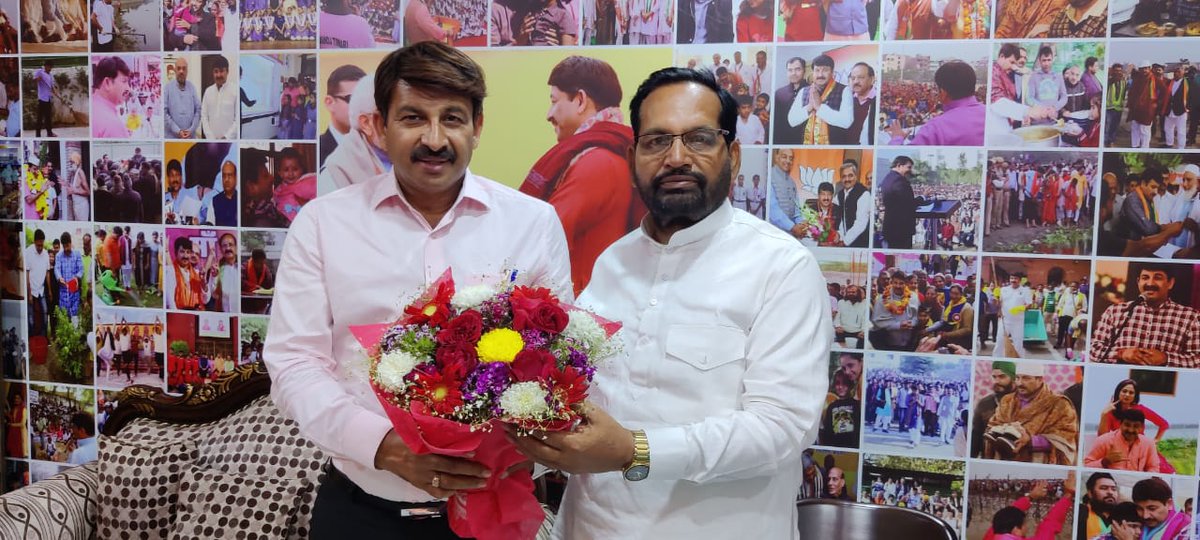 nishanktripath1's tweet image. नई दिल्ली में प्रसिद्ध गायक, सुपर स्टार व मा० सांसद मनोज तिवारी जी से शिष्टाचार भेंट कर उत्तर प्रदेश में प्रचंड जीत की बधाई दिया व स्नेह आशीर्वाद प्राप्त किया।

@ManojTiwariMP
@subhashbjpbrh
@BJP4UP
@bjpdelhipardesh @BJP4UP8