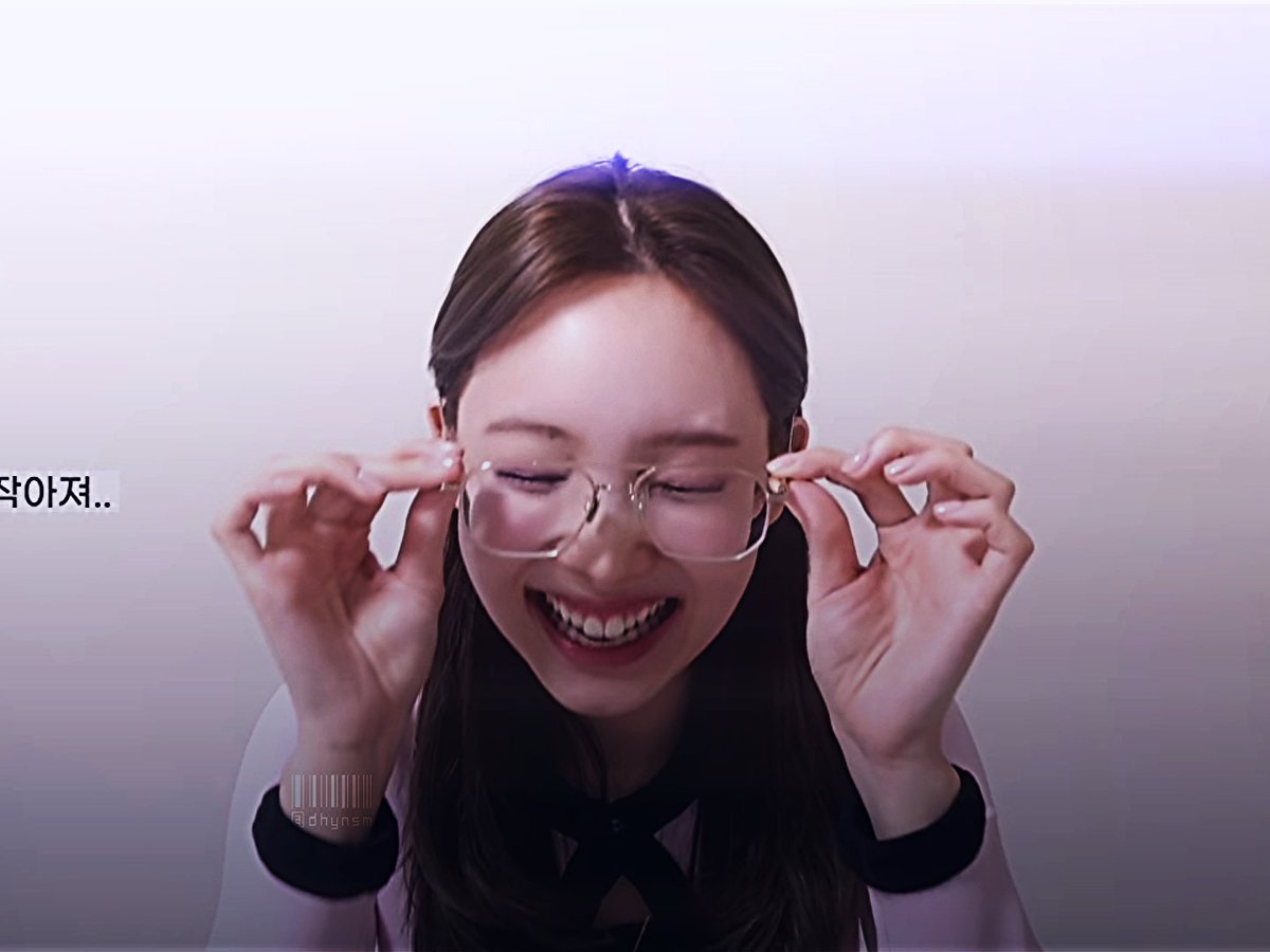 dahyunsnm's tweet photo. Miss Nayeon pakikalma po😩
#NAYEON
#NAYEONlog
#TWICE https://t.co/PW5iH19DG7