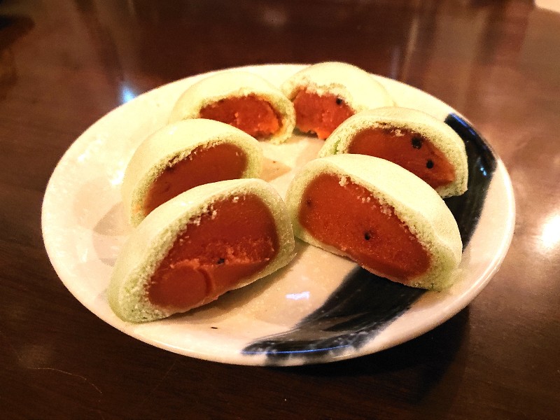 Twitter এ Kunikuni 山形名物の スイカマンジュウ を 山形出身のめちゃくちゃ素敵なママに 味見でわけて頂きました 美味しかった 山形 尾花沢 朋友 まんじゅう 饅頭 スイカ すいか 西瓜 名物 お土産 T Co Sxbdt5aho5 ট ইট র