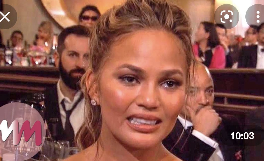 TheBachBabes's tweet photo. This is the only photo that can accurately express how I feel watching Susie and Clayton back together 

#TheBachelor https://t.co/Ba6uI8j5Fx