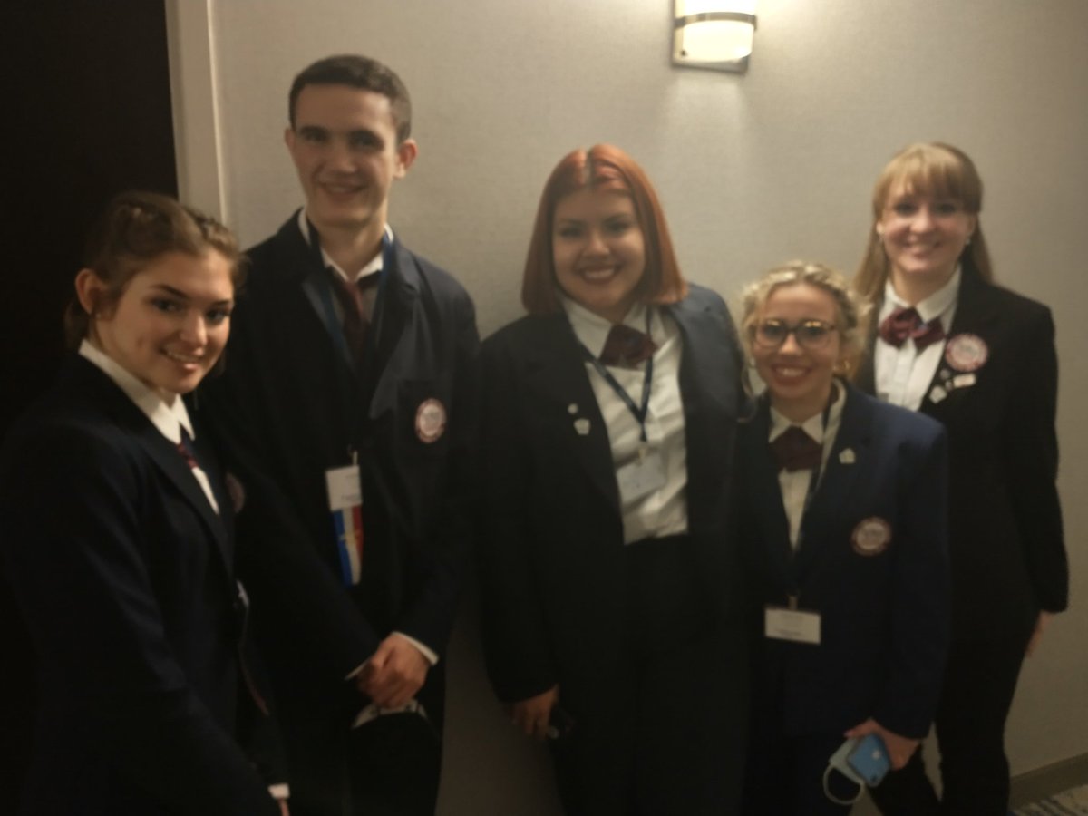 fcacad's tweet image. FC Academy students showed their medical knowledge and skills and won big at the 42nd Annual HOSA Student Leadership Conference in Williamsburg this weekend!  So proud of these kids!  @FCPS_CTE @FallsChurchHS @hosa_va @FCPSR2